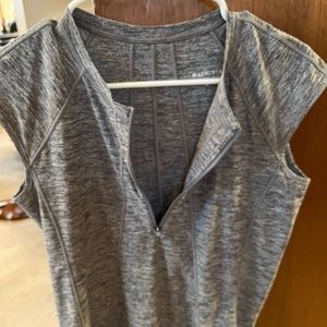 Athleta sports top size M gray